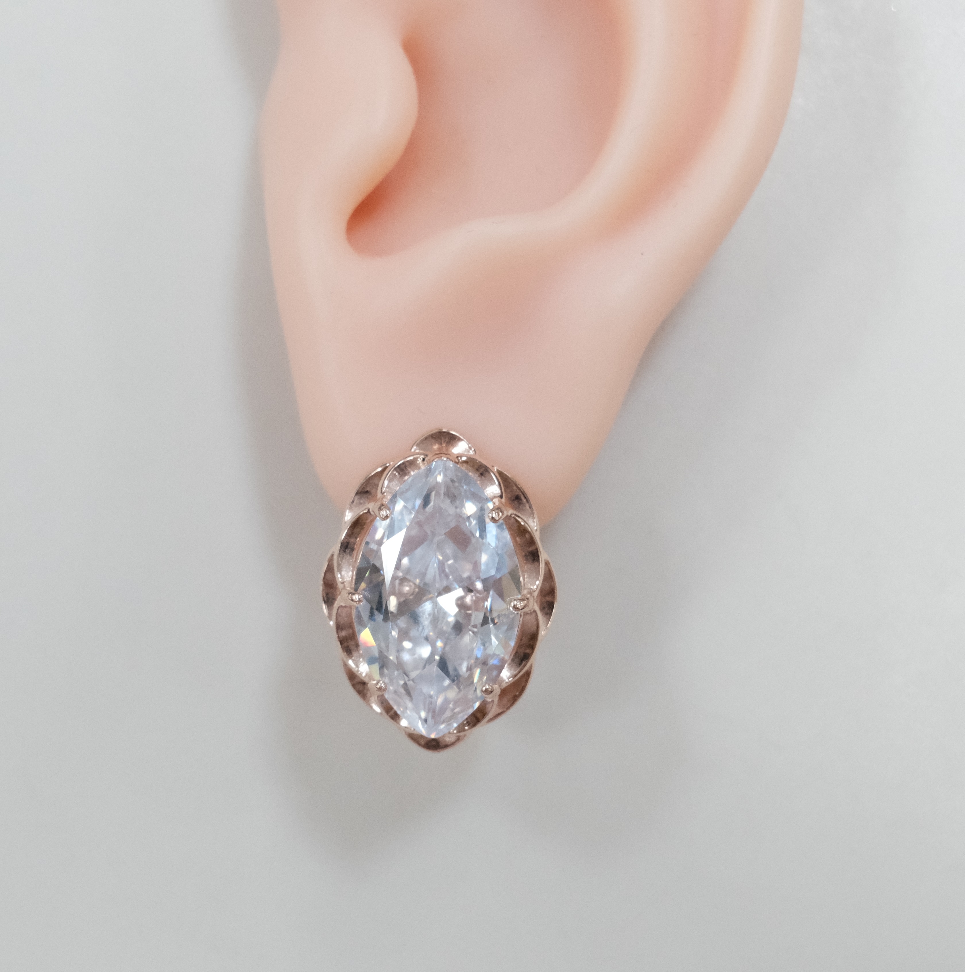 Серебряные серьги с фианитами